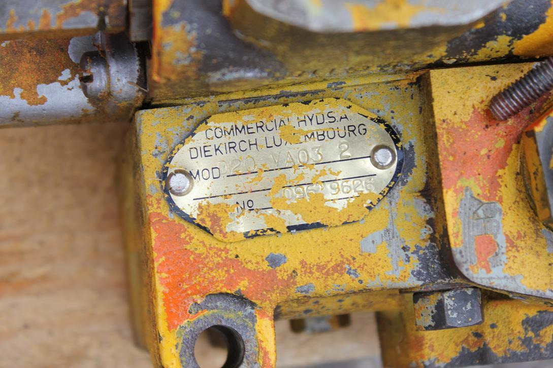 Schaeff HML 30 A - Гідравлічний клапан в категорії Будівельна техніка: фото 4 Schaeff HML 30 A - Гідравлічний клапан в категорії Будівельна техніка: фото 4