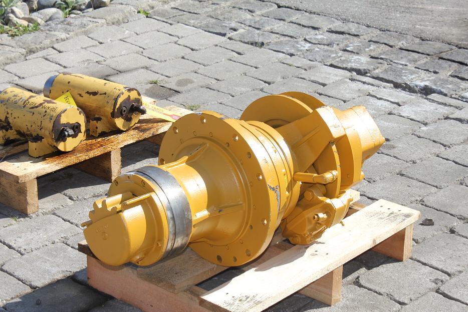 Transmital-Bonfigioli 735 T 2 - Поворотний редуктор в категорії Будівельна техніка: фото 2 Transmital-Bonfigioli 735 T 2 - Поворотний редуктор в категорії Будівельна техніка: фото 2