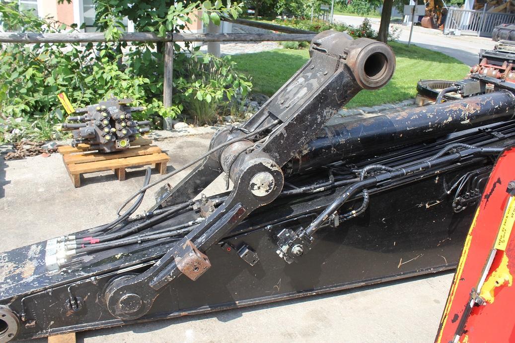 Volvo EC 240 B NLC - Стріла в категорії Екскаватори: фото 3 Volvo EC 240 B NLC - Стріла в категорії Екскаватори: фото 3