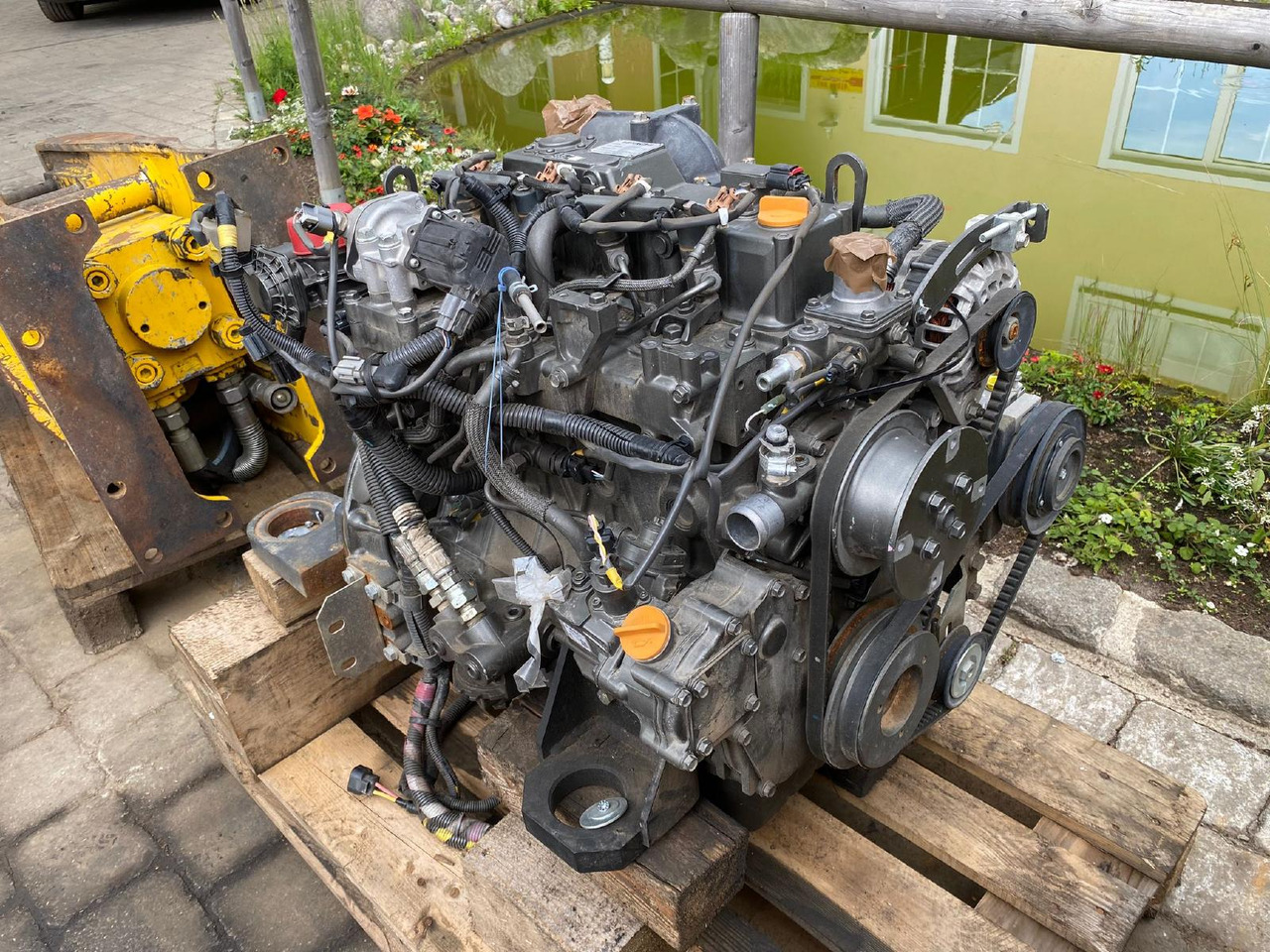Yanmar Hitachi 4TNV 98C aus ZX 85 - Двигун в категорії Будівельна техніка: фото 5 Yanmar Hitachi 4TNV 98C aus ZX 85 - Двигун в категорії Будівельна техніка: фото 5