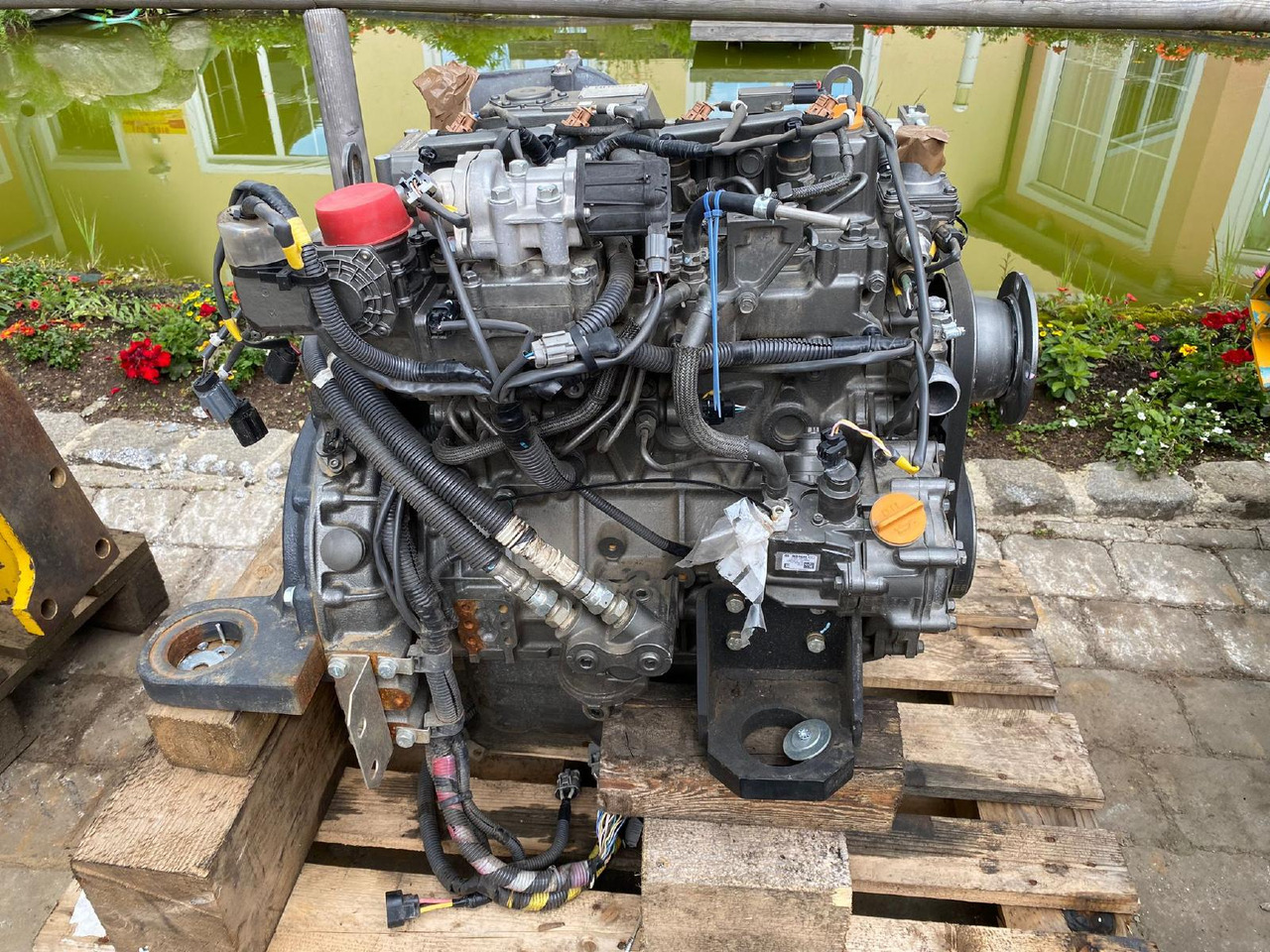 Yanmar Hitachi 4TNV 98C aus ZX 85 - Двигун в категорії Будівельна техніка: фото 1 Yanmar Hitachi 4TNV 98C aus ZX 85 - Двигун в категорії Будівельна техніка: фото 1