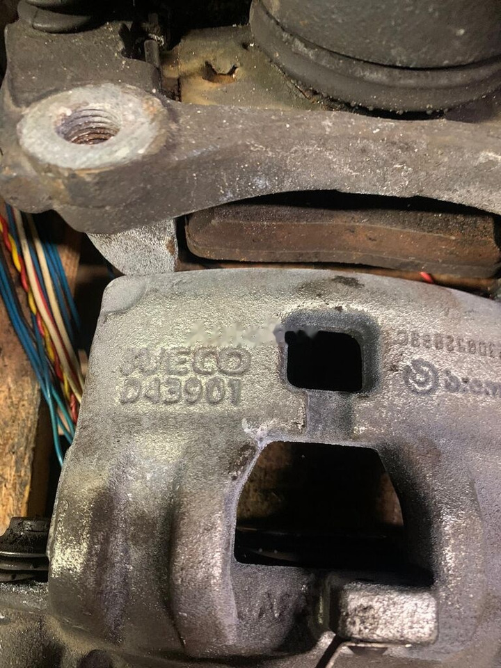 Brembo elektryczne D43901 Iveco Daily prawy, lewy, tył 2019- D43901 - Гальмівний супорт в категорії Вантажівки: фото 2 Brembo elektryczne D43901 Iveco Daily prawy, lewy, tył 2019- D43901 - Гальмівний супорт в категорії Вантажівки: фото 2