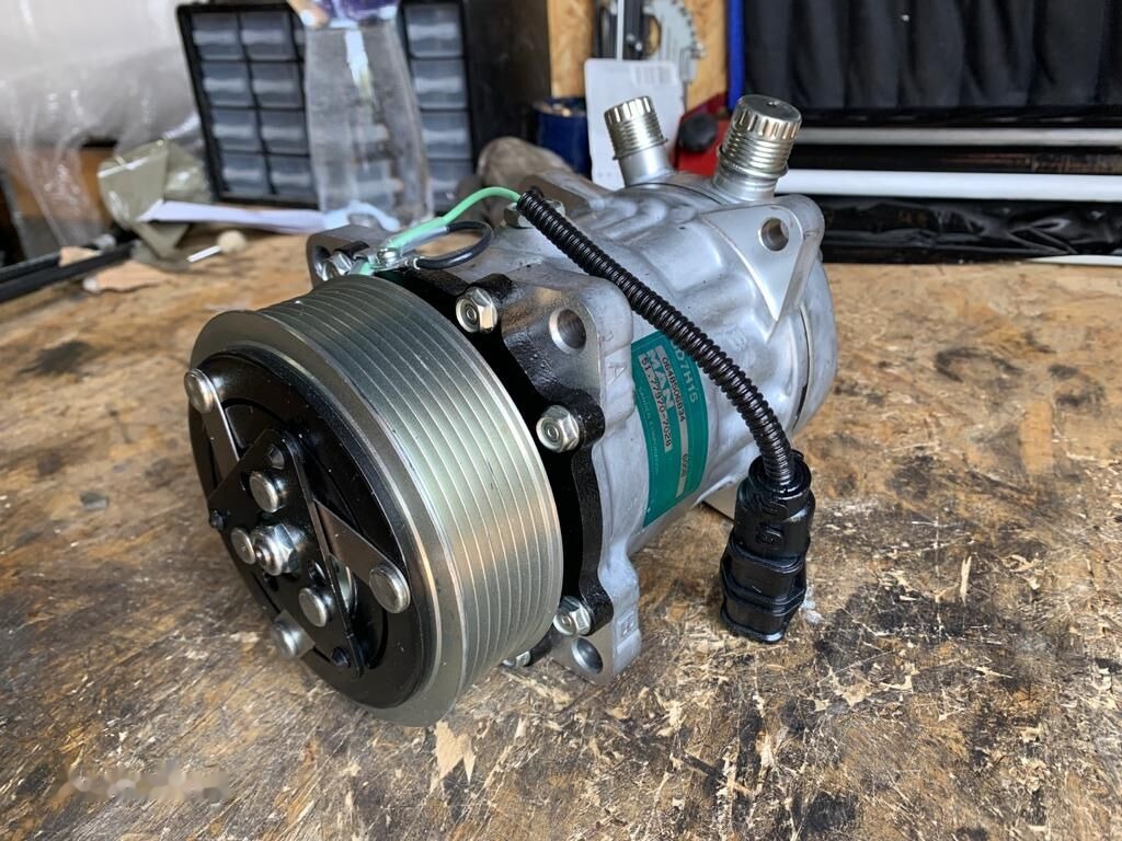 MAN Sanden SD7H15 51.77970-7028 MAN TGA TGM TGX TGL NEOPLAN BUS truck - Компресор кондиціонера в категорії Вантажівки: фото 1 MAN Sanden SD7H15 51.77970-7028 MAN TGA TGM TGX TGL NEOPLAN BUS truck - Компресор кондиціонера в категорії Вантажівки: фото 1