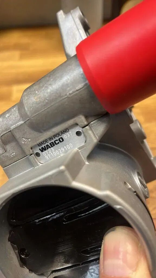 NOWY ZAWÓR PARKUJĄCO LUZUJĄCY WABCO 9710029100 - Гальмівний клапан в категорії Вантажівки: фото 2 NOWY ZAWÓR PARKUJĄCO LUZUJĄCY WABCO 9710029100 - Гальмівний клапан в категорії Вантажівки: фото 2