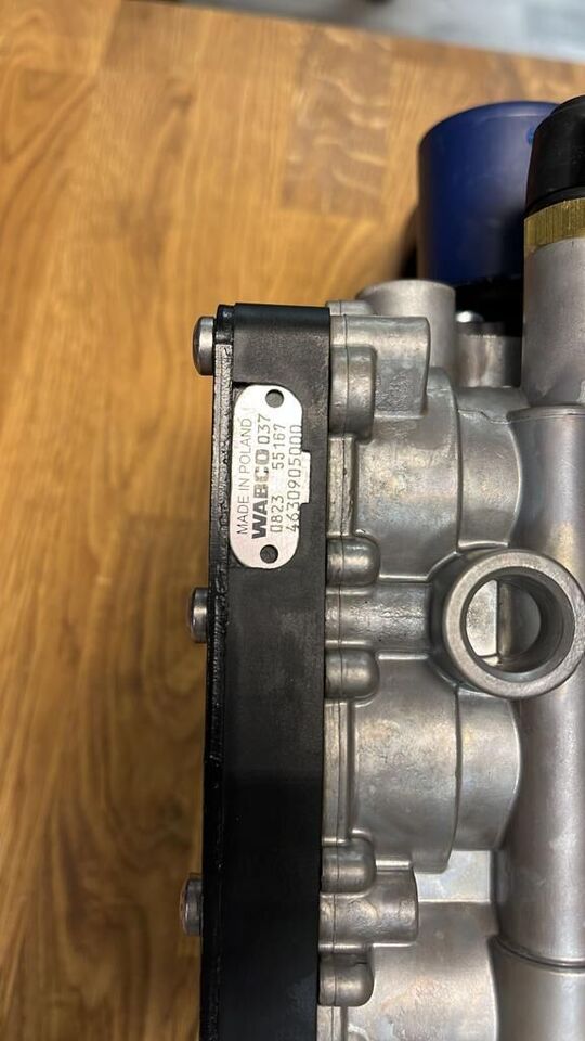 Nowy Zawór Sterowania Platformy Naczepy WABCO 4630905000 ETASC D 4630905000 - Гідравлічний клапан в категорії Вантажівки: фото 3 Nowy Zawór Sterowania Platformy Naczepy WABCO 4630905000 ETASC D 4630905000 - Гідравлічний клапан в категорії Вантажівки: фото 3