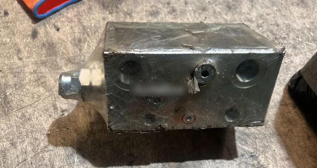 Rexroth Flow Divider R930062425 - Гальмівний клапан в категорії Вантажівки: фото 3 Rexroth Flow Divider R930062425 - Гальмівний клапан в категорії Вантажівки: фото 3