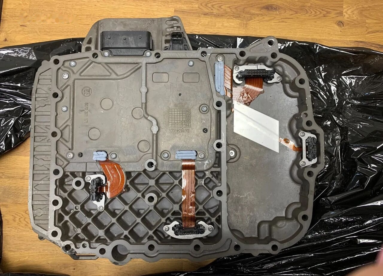 Sterownik skrzyni biegów TRAXON AM1 ZF KNORR BREMSE DAF EURO 6 K023088 - Блок управління в категорії Вантажівки: фото 1 Sterownik skrzyni biegów TRAXON AM1 ZF KNORR BREMSE DAF EURO 6 K023088 - Блок управління в категорії Вантажівки: фото 1