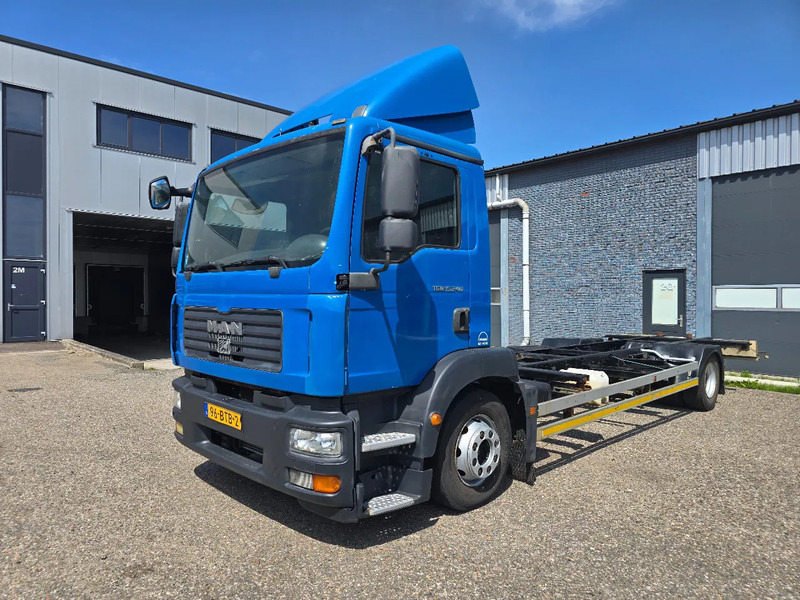 MAN TGM 15.240 TGM BDF - Контейнеровоз/ Змінний кузов вантажівка: фото 1 MAN TGM 15.240 TGM BDF - Контейнеровоз/ Змінний кузов вантажівка: фото 1