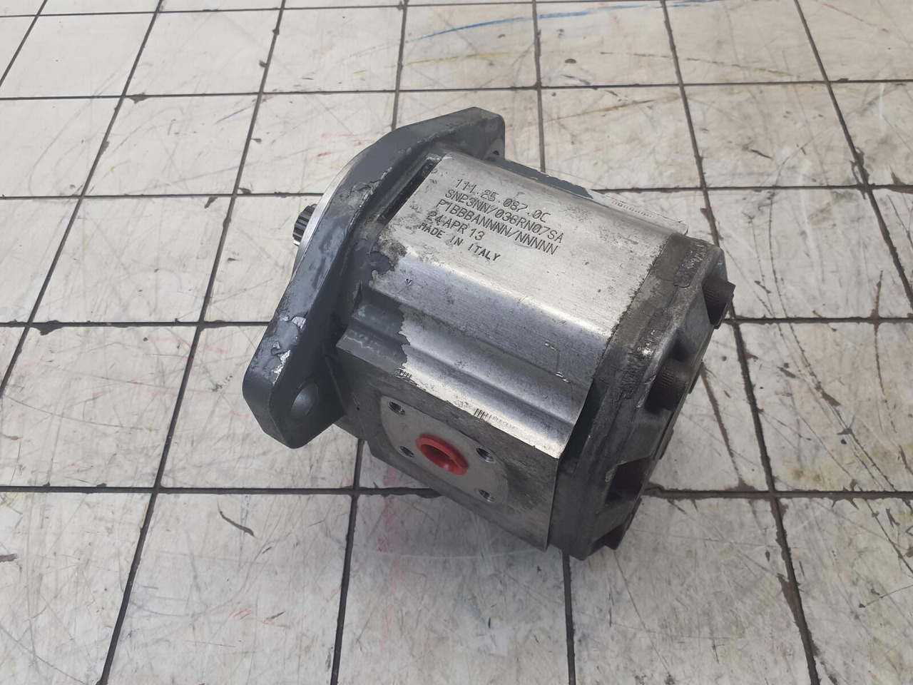 Danfoss LTM 1130-5.1 GEAR PUMP - Гідронасос в категорії Автокрани: фото 2 Danfoss LTM 1130-5.1 GEAR PUMP - Гідронасос в категорії Автокрани: фото 2
