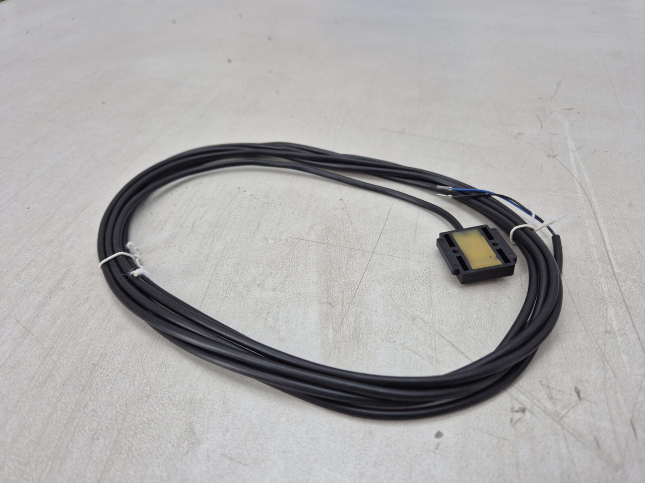 Demag AC 120 Counterweigt locking liniar motor set - Електрична система в категорії Крани: фото 5 Demag AC 120 Counterweigt locking liniar motor set - Електрична система в категорії Крани: фото 5