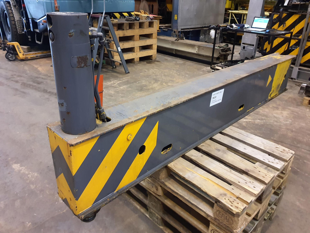 FAUN RTF 50-3 outrigger beam front complete - Підвіска в категорії Автокрани: фото 2 FAUN RTF 50-3 outrigger beam front complete - Підвіска в категорії Автокрани: фото 2