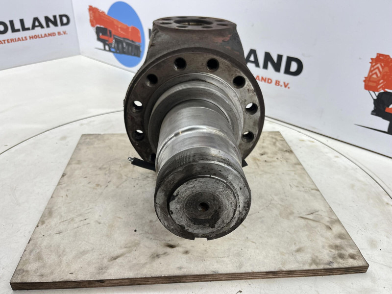 Gottwald Steering knuckle 12 holes axle 3 - Поворотний кулак в категорії Крани: фото 2 Gottwald Steering knuckle 12 holes axle 3 - Поворотний кулак в категорії Крани: фото 2