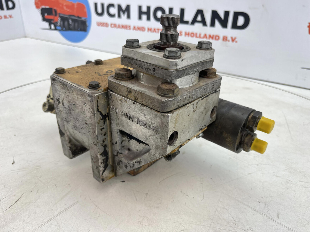 Grove AT 880 Steering box dual steer - Рульовий механізм в категорії Автокрани: фото 3 Grove AT 880 Steering box dual steer - Рульовий механізм в категорії Автокрани: фото 3