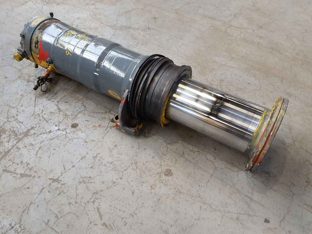 Grove GMK 3050 suspension cylinder - Гідроциліндр в категорії Всюдихідні крани: фото 3 Grove GMK 3050 suspension cylinder - Гідроциліндр в категорії Всюдихідні крани: фото 3