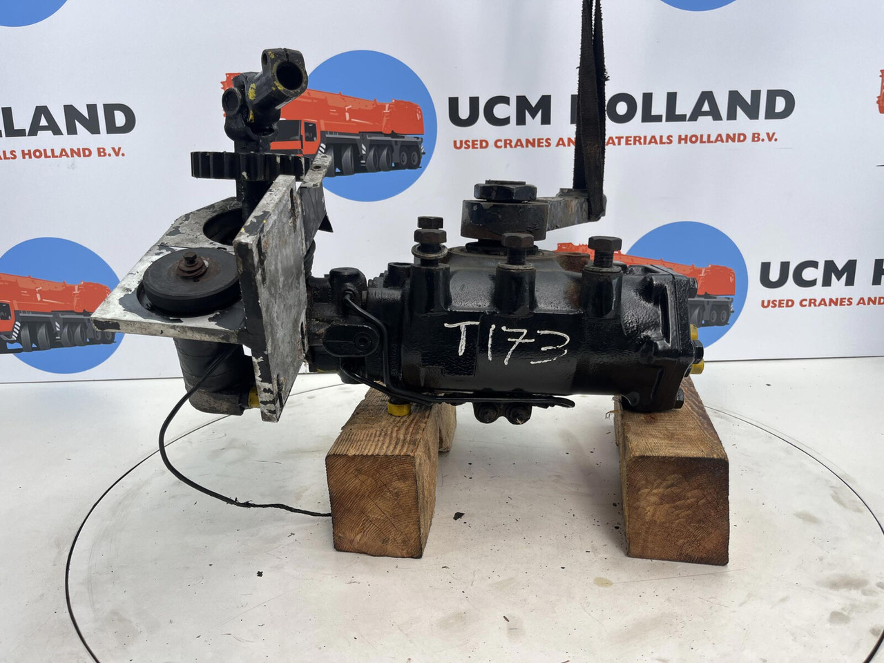 Grove GMK 3055 steering Box - Рульовий механізм в категорії Автокрани: фото 5 Grove GMK 3055 steering Box - Рульовий механізм в категорії Автокрани: фото 5