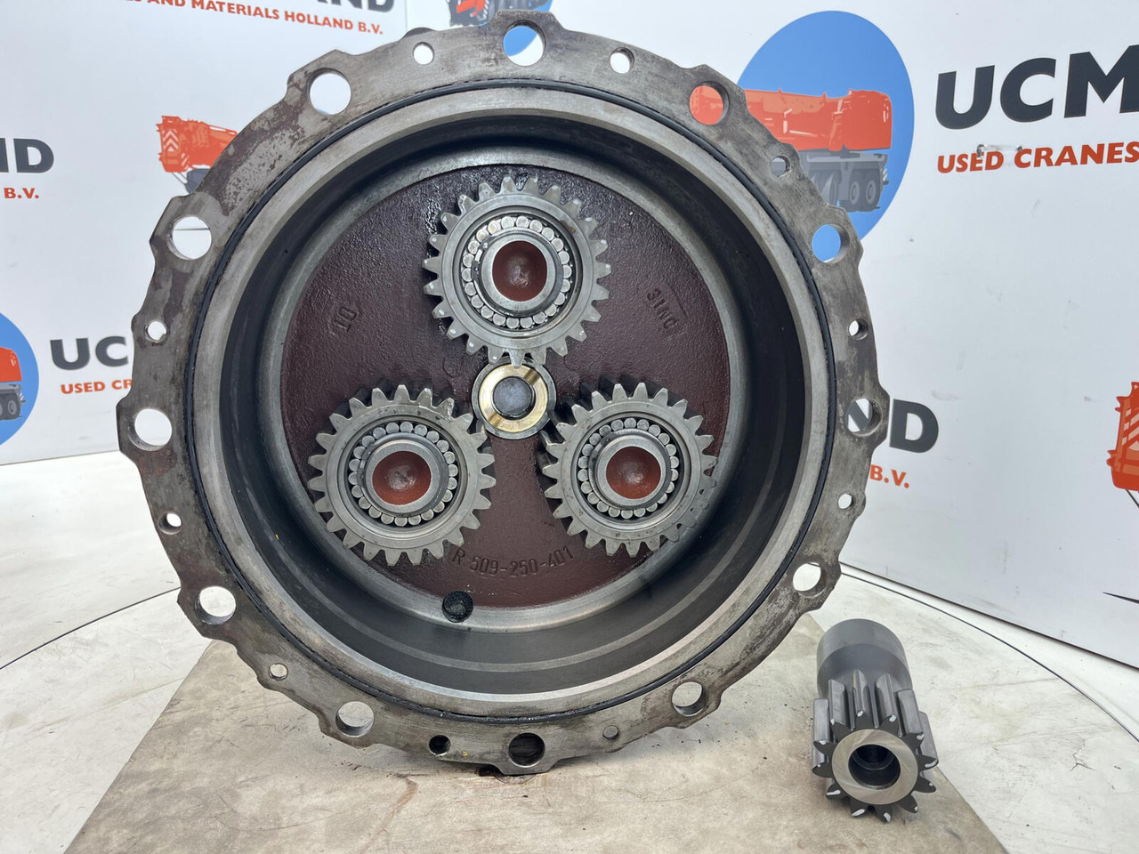 Grove GMK planetary gear 12-23-60-34-3pl-H135-46 - Бортовий редуктор в категорії Крани: фото 4 Grove GMK planetary gear 12-23-60-34-3pl-H135-46 - Бортовий редуктор в категорії Крани: фото 4