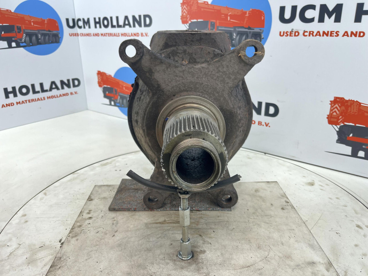 Krupp 70 GMT Steering knuckle axle 1 - Поворотний кулак в категорії Автокрани: фото 2 Krupp 70 GMT Steering knuckle axle 1 - Поворотний кулак в категорії Автокрани: фото 2