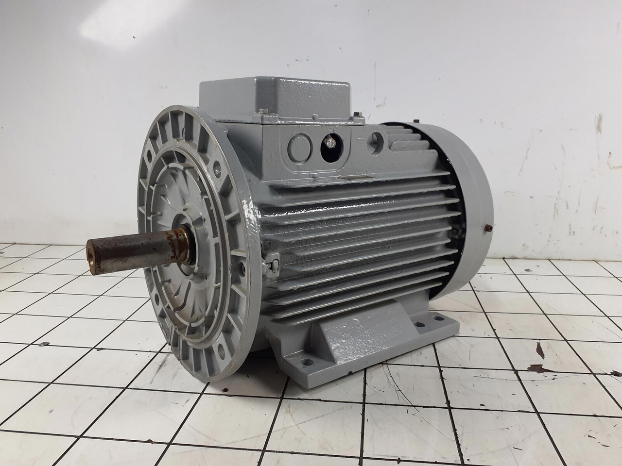 Liebherr ABB Electric motor MBT 160 L - Електрична система в категорії Автокрани: фото 1 Liebherr ABB Electric motor MBT 160 L - Електрична система в категорії Автокрани: фото 1