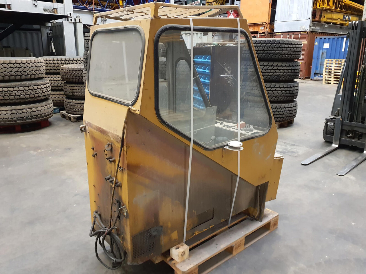 Liebherr LT 1120 upper cabin - Кабіна в категорії Автокрани: фото 3 Liebherr LT 1120 upper cabin - Кабіна в категорії Автокрани: фото 3