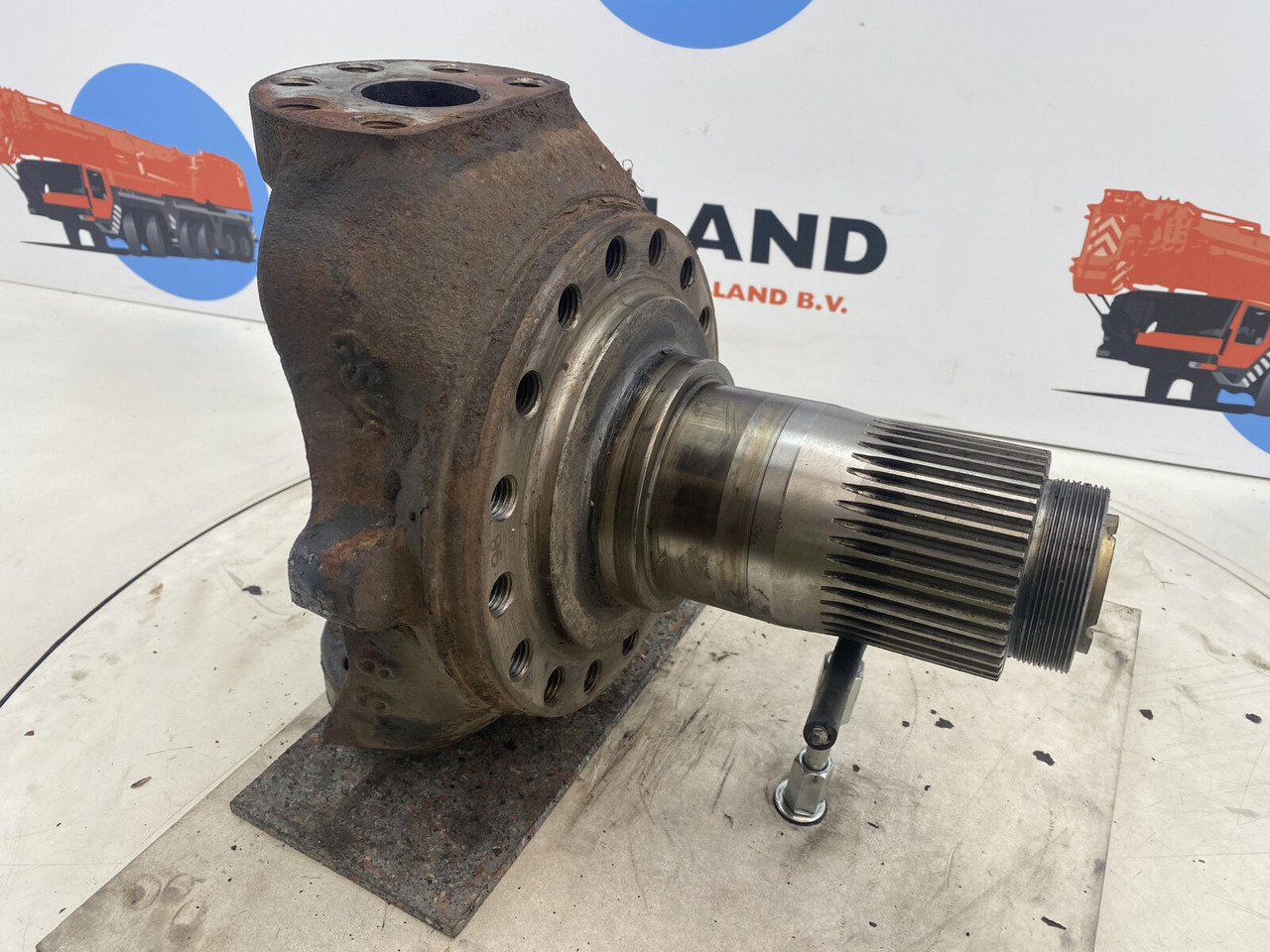 Liebherr LTM 1025 Steering knuckle 16 holes axle 1 - Поворотний кулак в категорії Автокрани: фото 3 Liebherr LTM 1025 Steering knuckle 16 holes axle 1 - Поворотний кулак в категорії Автокрани: фото 3