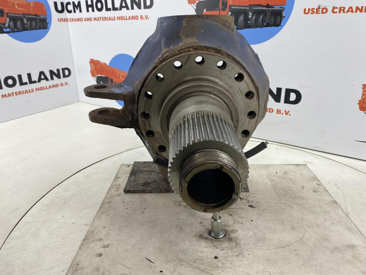 Liebherr LTM 1030-2 Steering knuckle 16 holes axle 2 - Поворотний кулак в категорії Автокрани: фото 2 Liebherr LTM 1030-2 Steering knuckle 16 holes axle 2 - Поворотний кулак в категорії Автокрани: фото 2