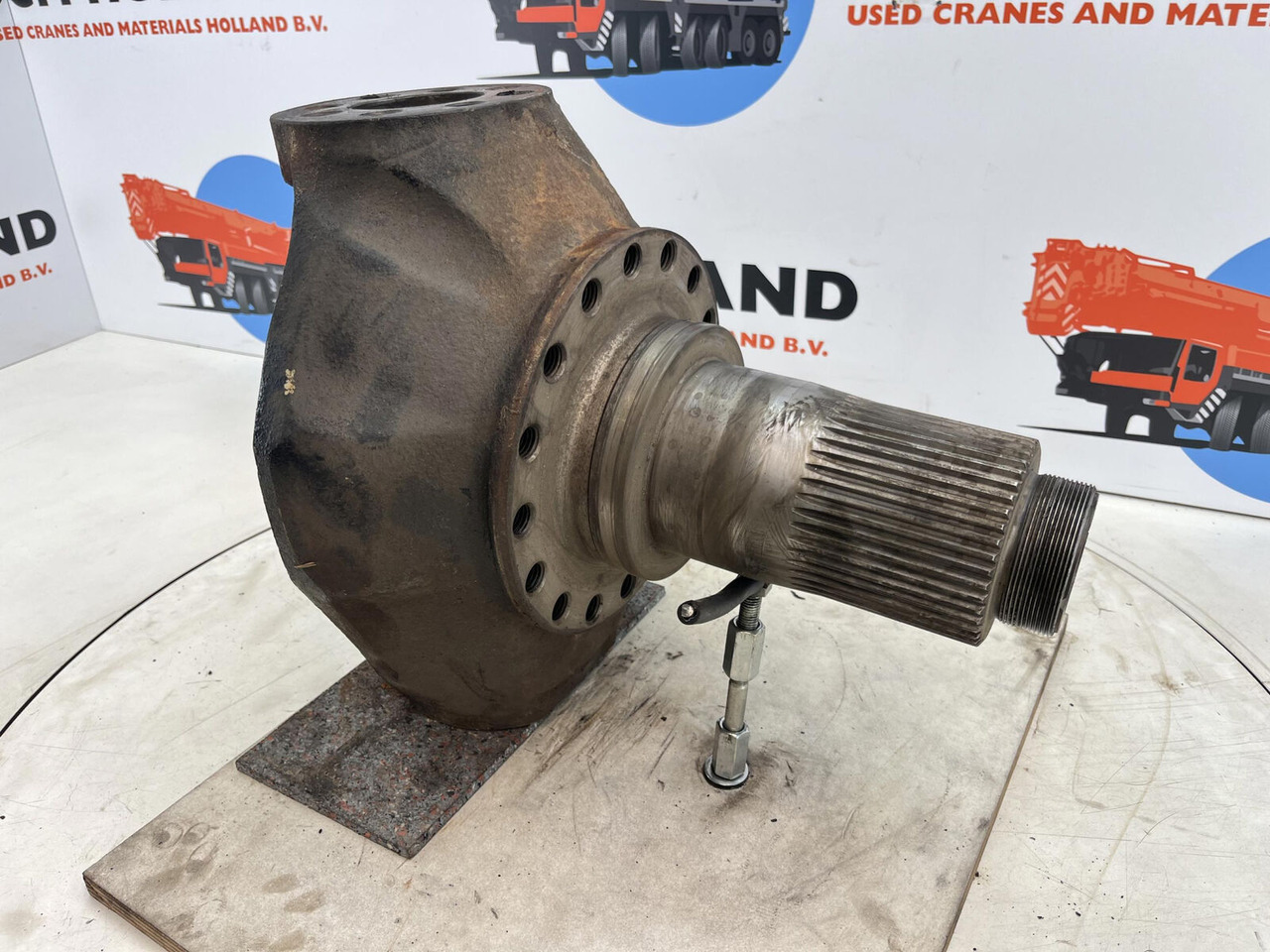 Liebherr LTM 1035 Steering knuckle 16 holes axle 1 - Поворотний кулак в категорії Автокрани: фото 3 Liebherr LTM 1035 Steering knuckle 16 holes axle 1 - Поворотний кулак в категорії Автокрани: фото 3