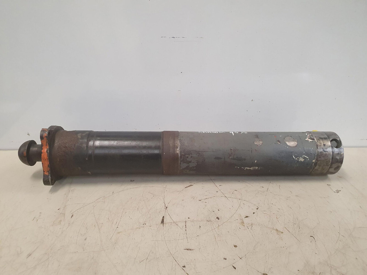 Liebherr LTM 1050-1 outrigger support cylinder rear - Гідроциліндр в категорії Крани: фото 1 Liebherr LTM 1050-1 outrigger support cylinder rear - Гідроциліндр в категорії Крани: фото 1