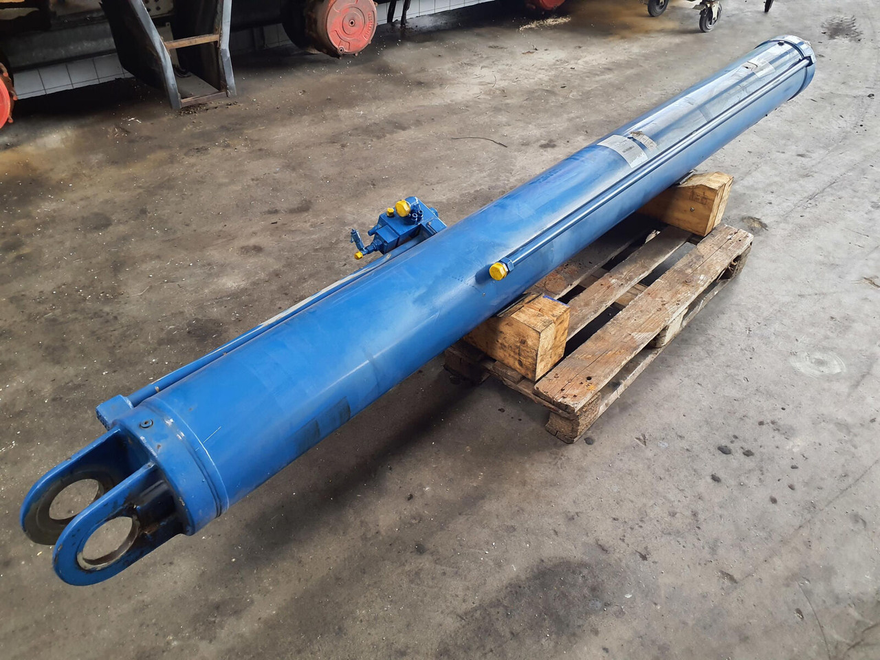 Liebherr LTM 1050-3.1 boom cylinder - Гідроциліндр в категорії Крани: фото 4 Liebherr LTM 1050-3.1 boom cylinder - Гідроциліндр в категорії Крани: фото 4