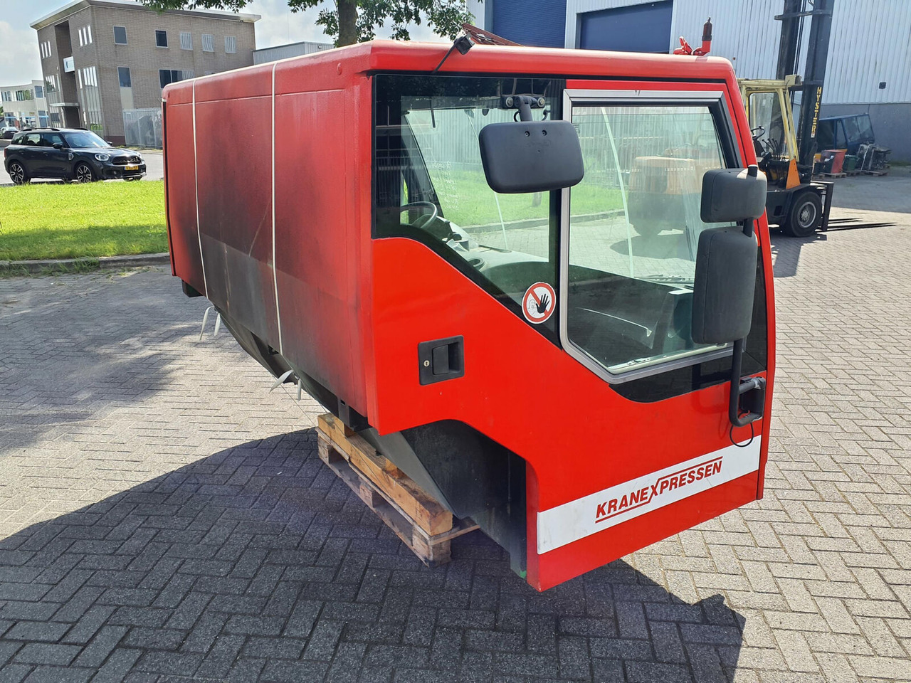 Liebherr LTM 1060-2 lower cabin - Кабіна в категорії Автокрани: фото 4 Liebherr LTM 1060-2 lower cabin - Кабіна в категорії Автокрани: фото 4