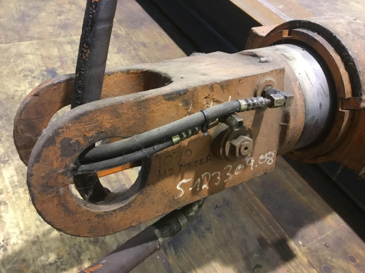 Liebherr LTM 1070 telescopic cylinder - Гідроциліндр в категорії Автокрани: фото 5 Liebherr LTM 1070 telescopic cylinder - Гідроциліндр в категорії Автокрани: фото 5