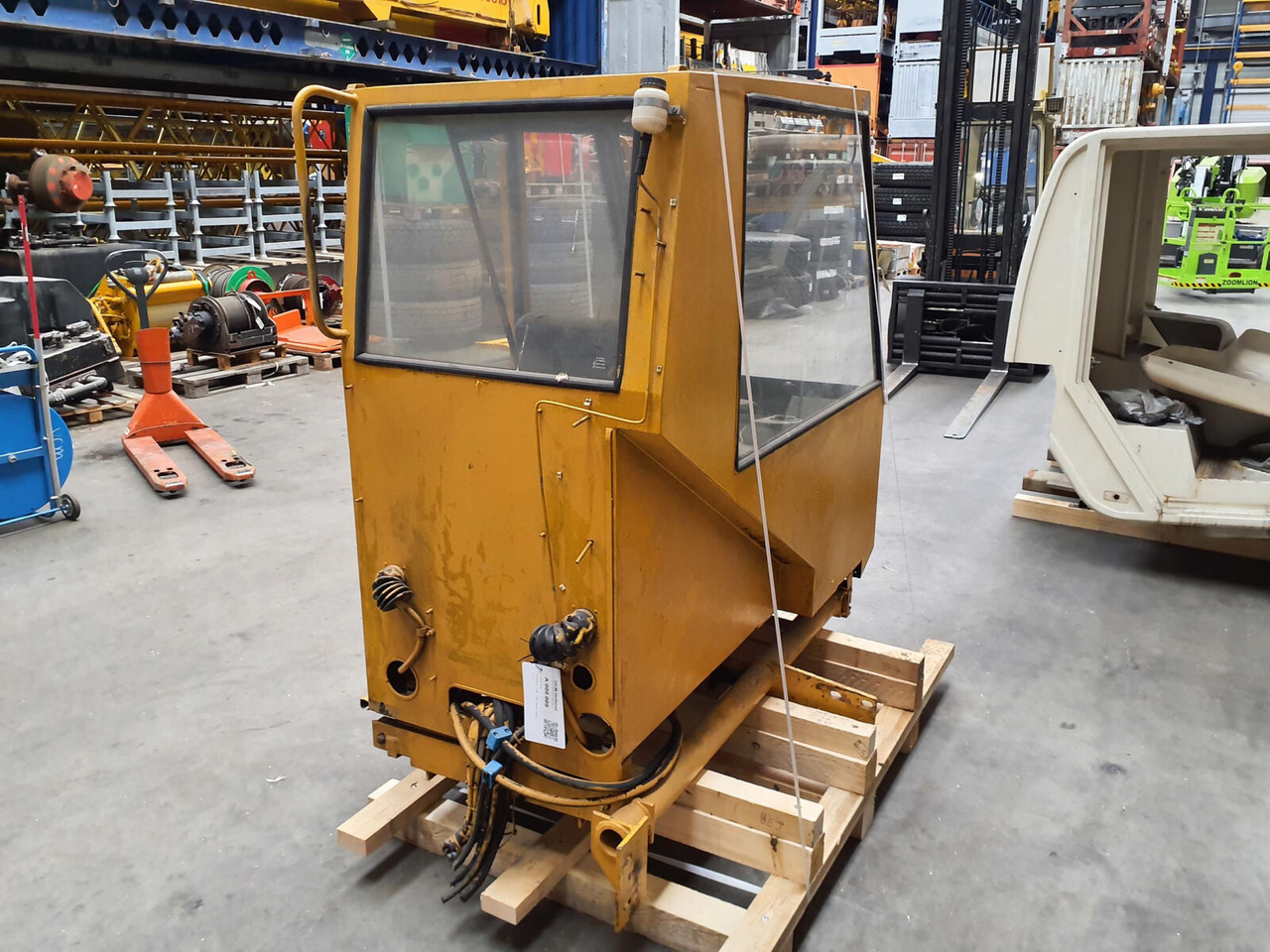 Liebherr LTM 1140 upper cabin - Кабіна в категорії Автокрани: фото 4 Liebherr LTM 1140 upper cabin - Кабіна в категорії Автокрани: фото 4