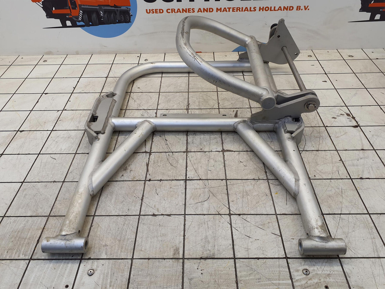 Liebherr LTM 1250-5.1 guard railing 40X500X760 - Кузов і екстер'єр в категорії Автокрани: фото 2 Liebherr LTM 1250-5.1 guard railing 40X500X760 - Кузов і екстер'єр в категорії Автокрани: фото 2