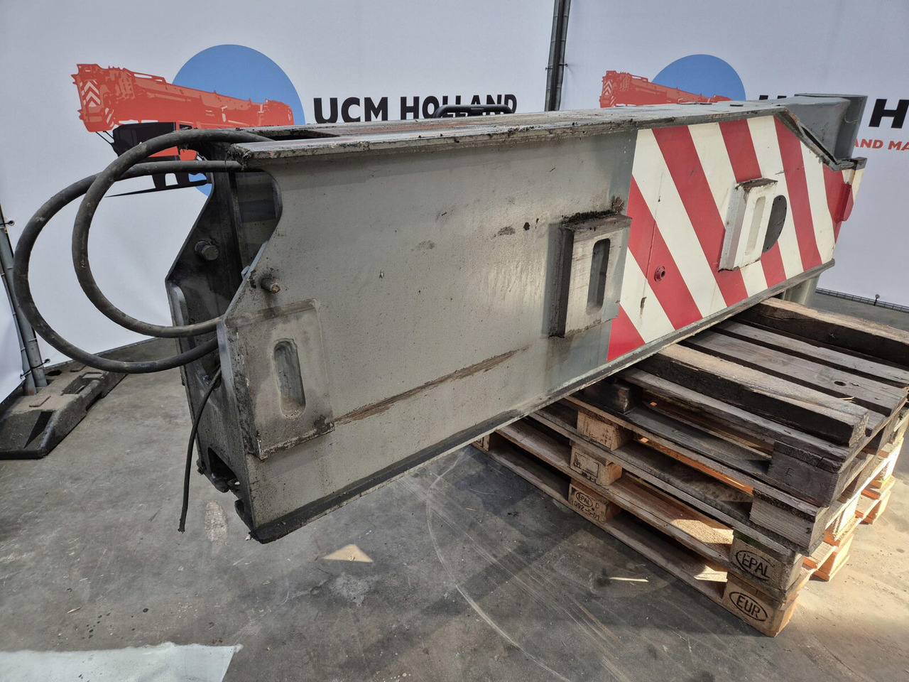 Liebherr LTM 1250-6.1 outriggerbeam rear with support cylinder - Підвіска в категорії Крани: фото 3 Liebherr LTM 1250-6.1 outriggerbeam rear with support cylinder - Підвіска в категорії Крани: фото 3