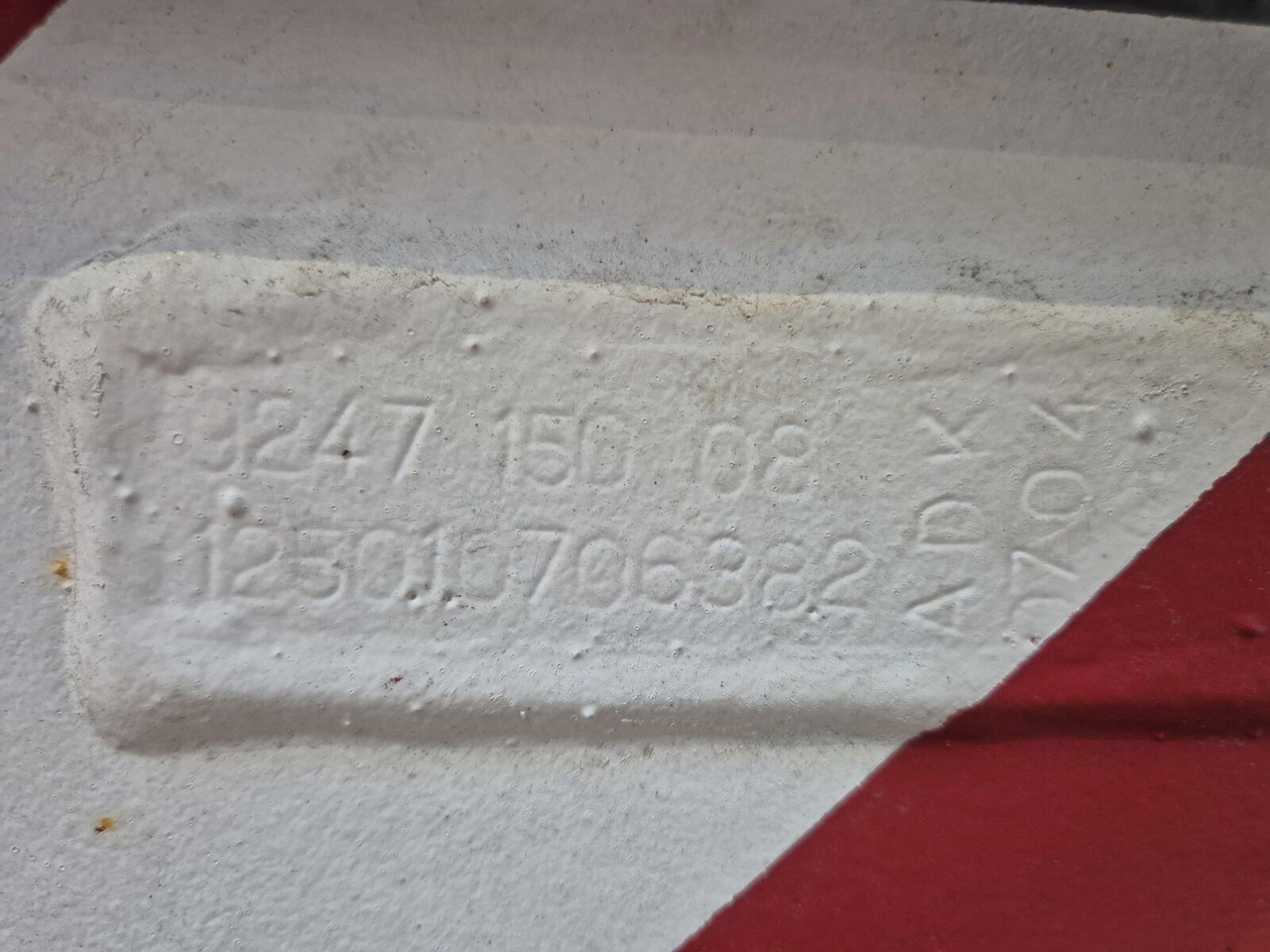 Liebherr LTM 1250-6.1 outriggerbeam rear with support cylinder - Підвіска в категорії Крани: фото 5 Liebherr LTM 1250-6.1 outriggerbeam rear with support cylinder - Підвіска в категорії Крани: фото 5