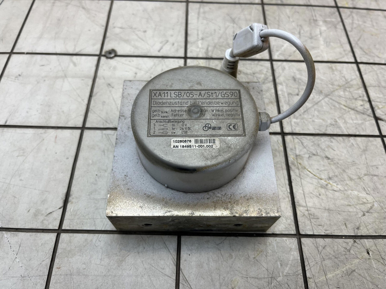 Liebherr LTM 1400-7.1 angle transmitter - Давач в категорії Автокрани: фото 1 Liebherr LTM 1400-7.1 angle transmitter - Давач в категорії Автокрани: фото 1