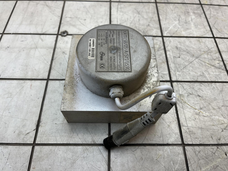 Liebherr LTM 1400-7.1 angle transmitter - Давач в категорії Крани: фото 4 Liebherr LTM 1400-7.1 angle transmitter - Давач в категорії Крани: фото 4