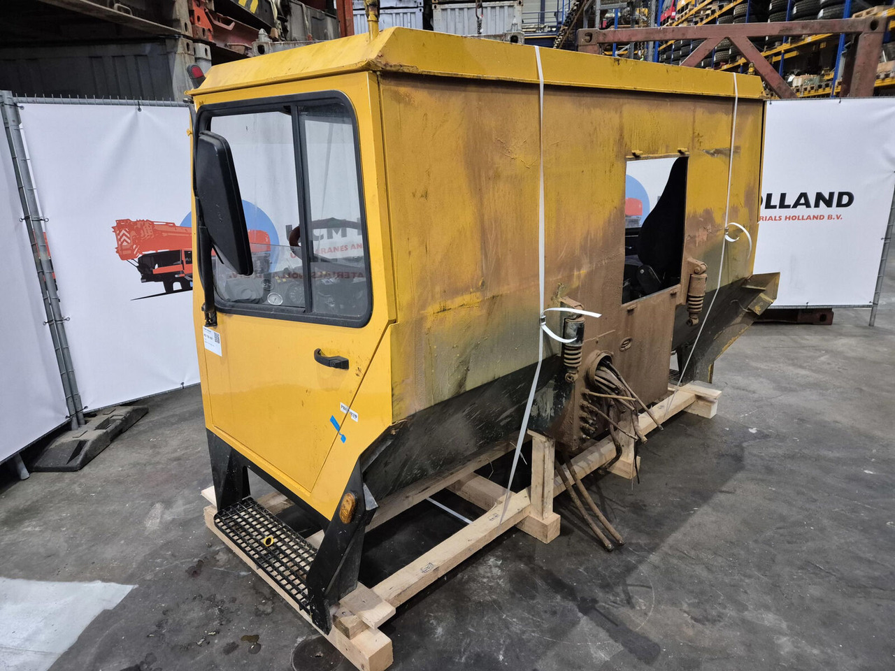 Liebherr LTM drivers cabin - Кабіна в категорії Автокрани: фото 4 Liebherr LTM drivers cabin - Кабіна в категорії Автокрани: фото 4