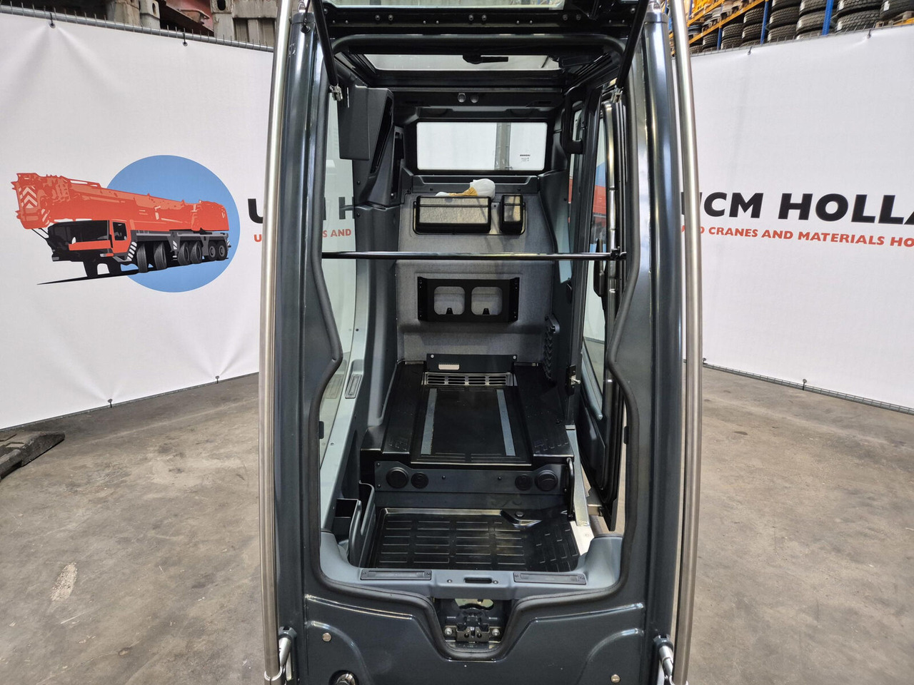 Liebherr LTM upper cab - Кабіна в категорії Автокрани: фото 5 Liebherr LTM upper cab - Кабіна в категорії Автокрани: фото 5