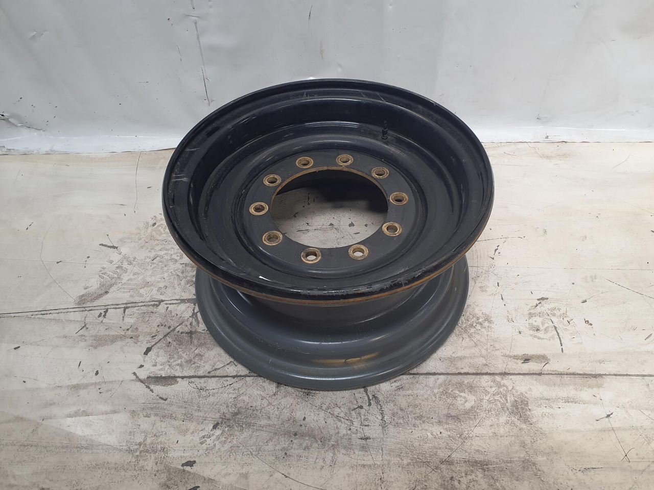 Liebherr Rim 445/95R25 10 12 1p - Колісний диск в категорії Крани: фото 1 Liebherr Rim 445/95R25 10 12 1p - Колісний диск в категорії Крани: фото 1