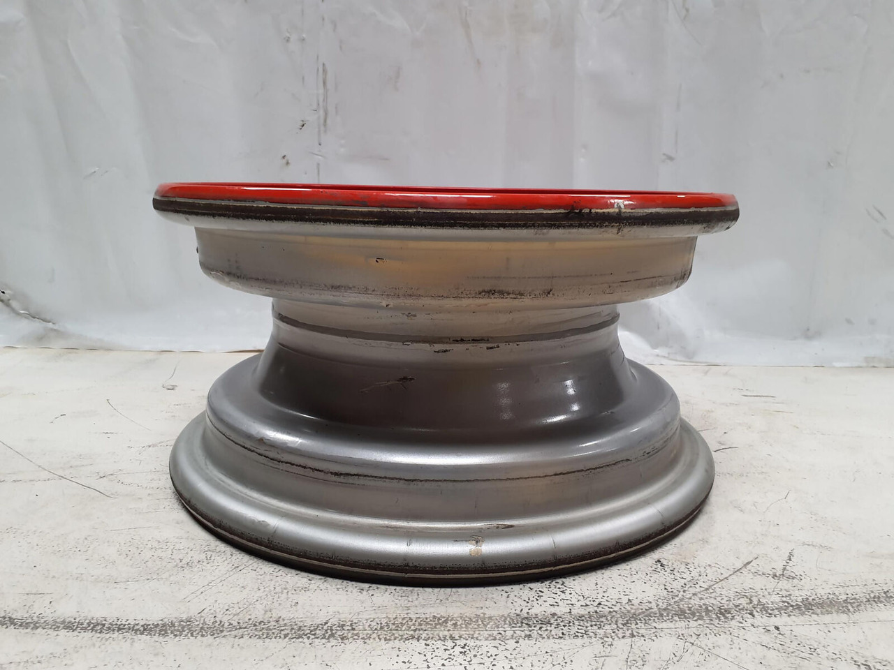 Liebherr Rim 445/95R25 10 12 1p - Колісний диск в категорії Крани: фото 2 Liebherr Rim 445/95R25 10 12 1p - Колісний диск в категорії Крани: фото 2