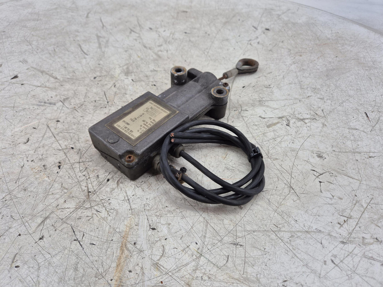 Liebherr TM 1060-2 Hoist limit switch - Електрична система в категорії Крани: фото 3 Liebherr TM 1060-2 Hoist limit switch - Електрична система в категорії Крани: фото 3