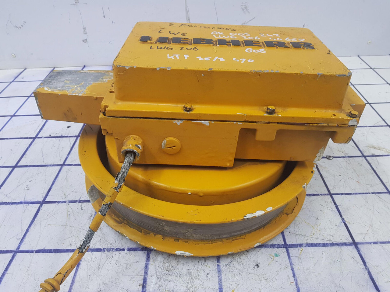 Liebherr lenght indicator LWG 206 - Кузов і екстер'єр в категорії Автокрани: фото 2 Liebherr lenght indicator LWG 206 - Кузов і екстер'єр в категорії Автокрани: фото 2