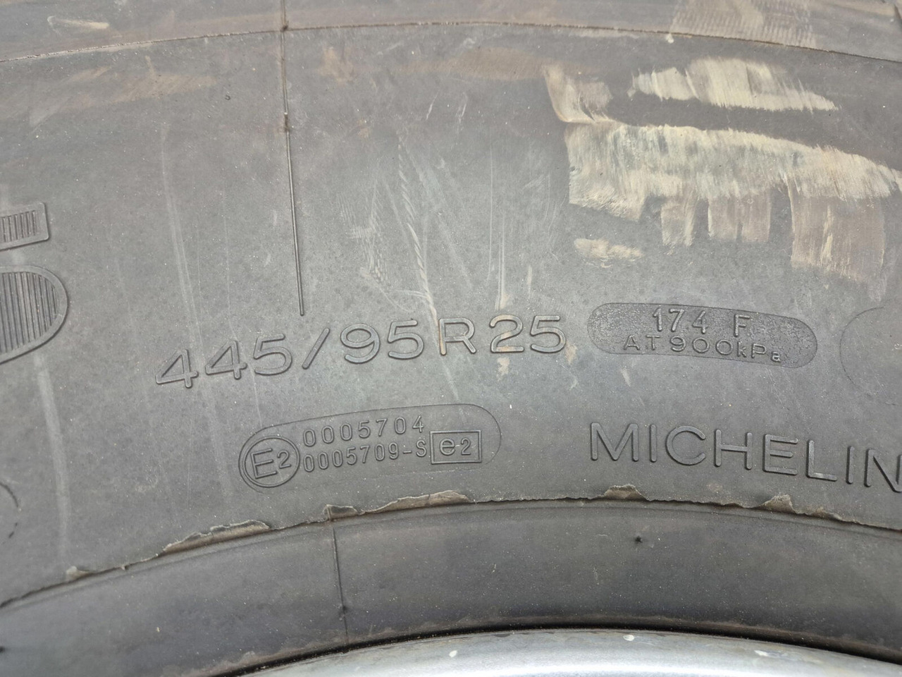Michelin Wheel 445/95R25 10 12 1p - Колесо в категорії Крани: фото 5 Michelin Wheel 445/95R25 10 12 1p - Колесо в категорії Крани: фото 5