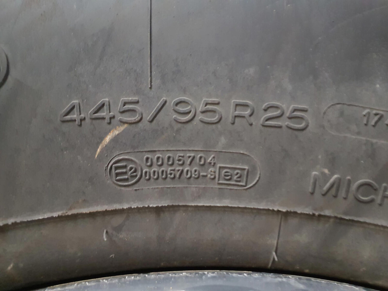 Michelin Wheel 445/95R25 10 12 1p - Колесо в категорії Крани: фото 5 Michelin Wheel 445/95R25 10 12 1p - Колесо в категорії Крани: фото 5