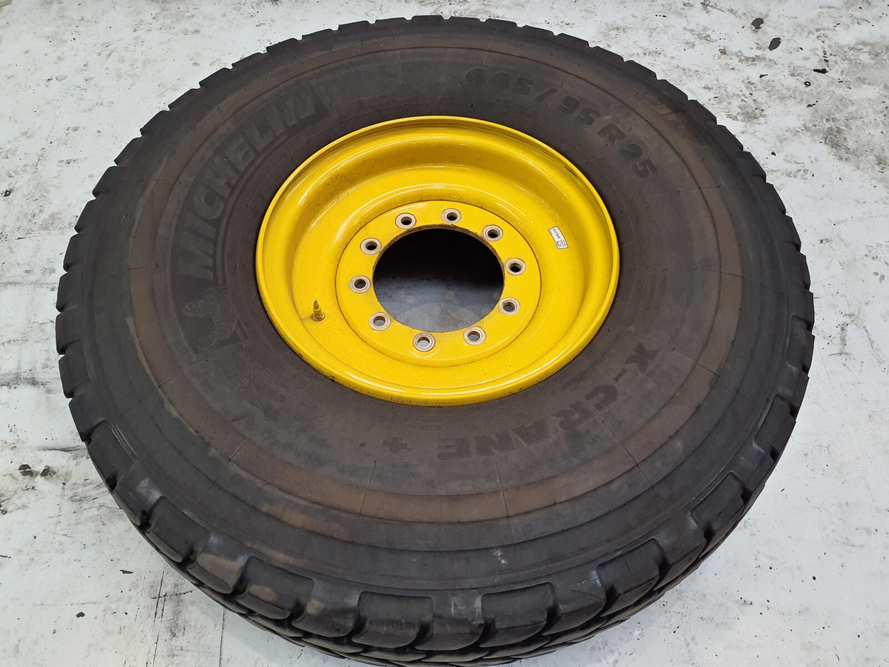 Michelin Wheel 445/95R25 10 12 1p - Колесо в категорії Крани: фото 3 Michelin Wheel 445/95R25 10 12 1p - Колесо в категорії Крани: фото 3
