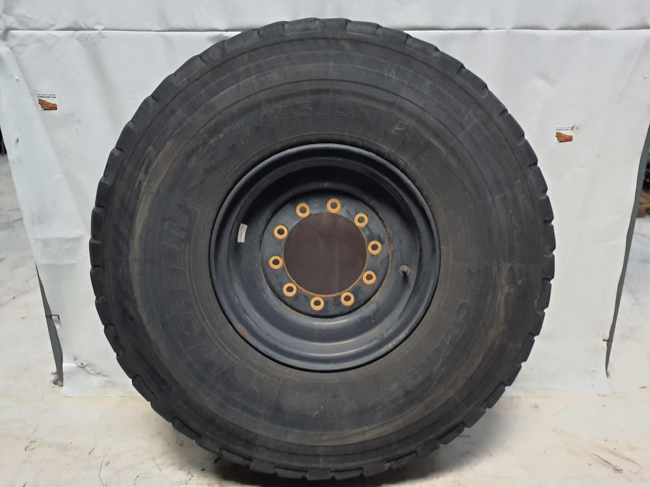 Michelin Wheel 445/95R25 10 12 1p - Колесо в категорії Крани: фото 2 Michelin Wheel 445/95R25 10 12 1p - Колесо в категорії Крани: фото 2