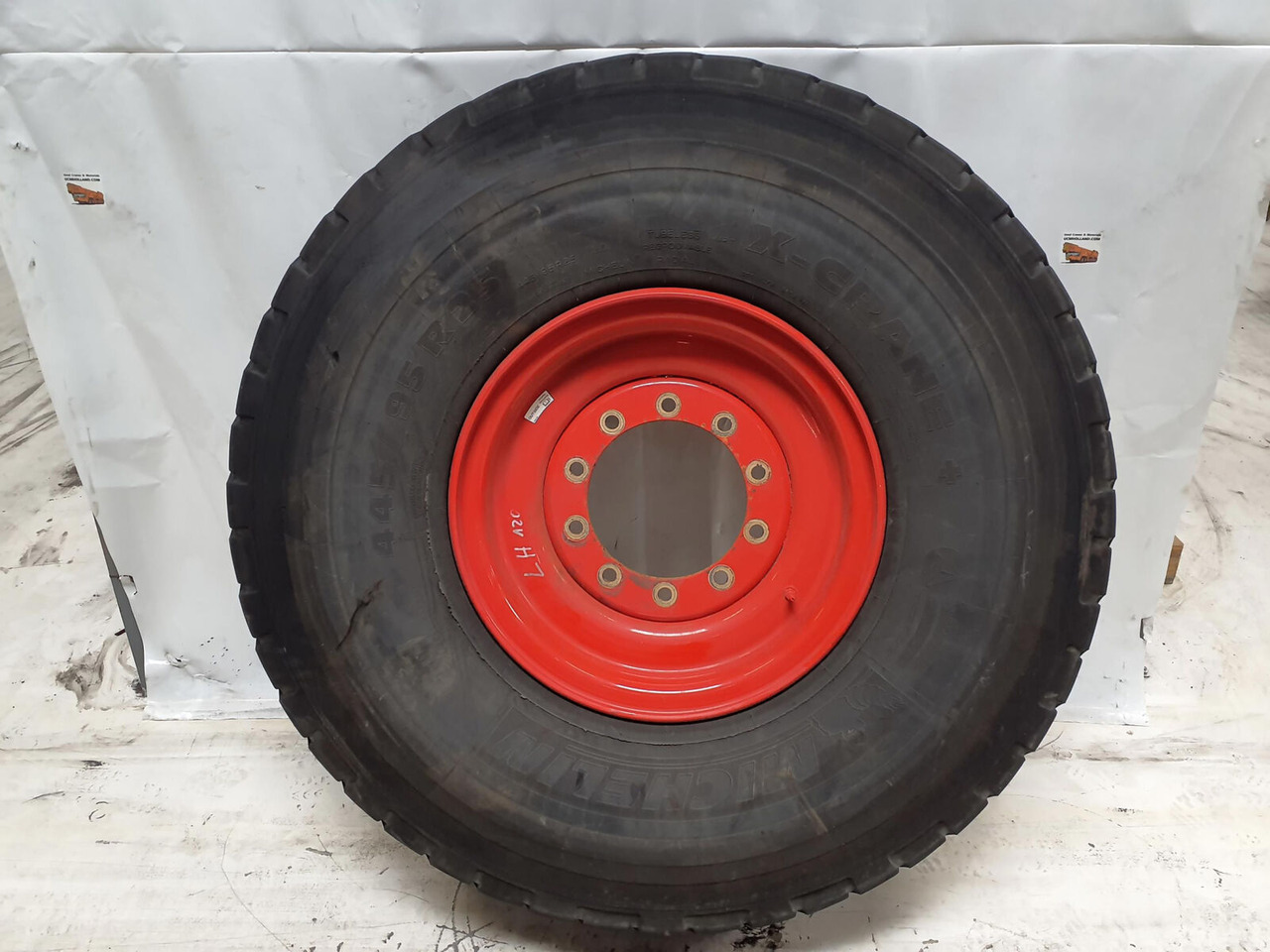 Michelin Wheel 445/95R25 10 12 1p - Колесо в категорії Крани: фото 1 Michelin Wheel 445/95R25 10 12 1p - Колесо в категорії Крани: фото 1