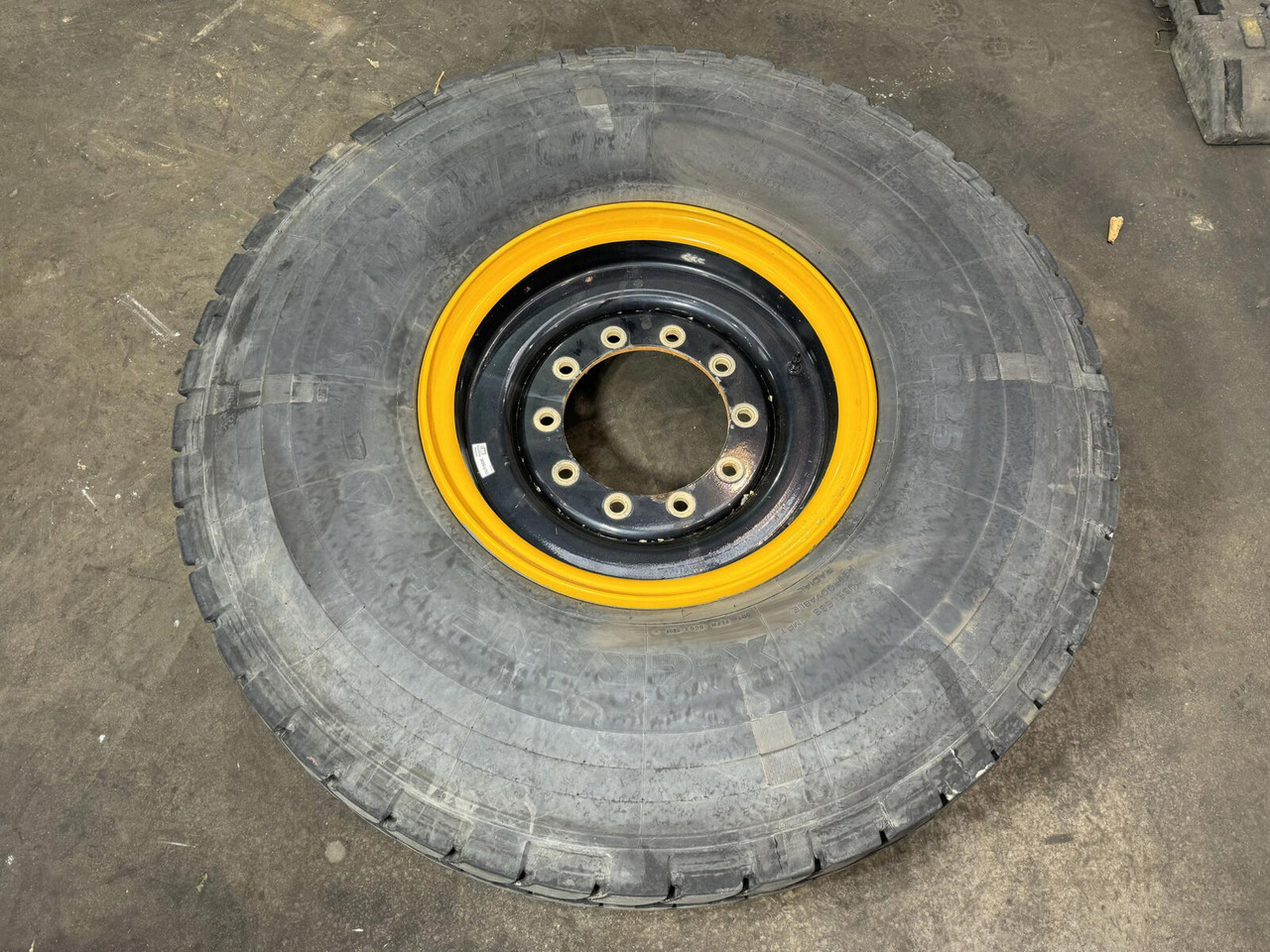 Michelin Wheel 445/95R25 10 12.3 1p - Колесо в категорії Крани: фото 1 Michelin Wheel 445/95R25 10 12.3 1p - Колесо в категорії Крани: фото 1