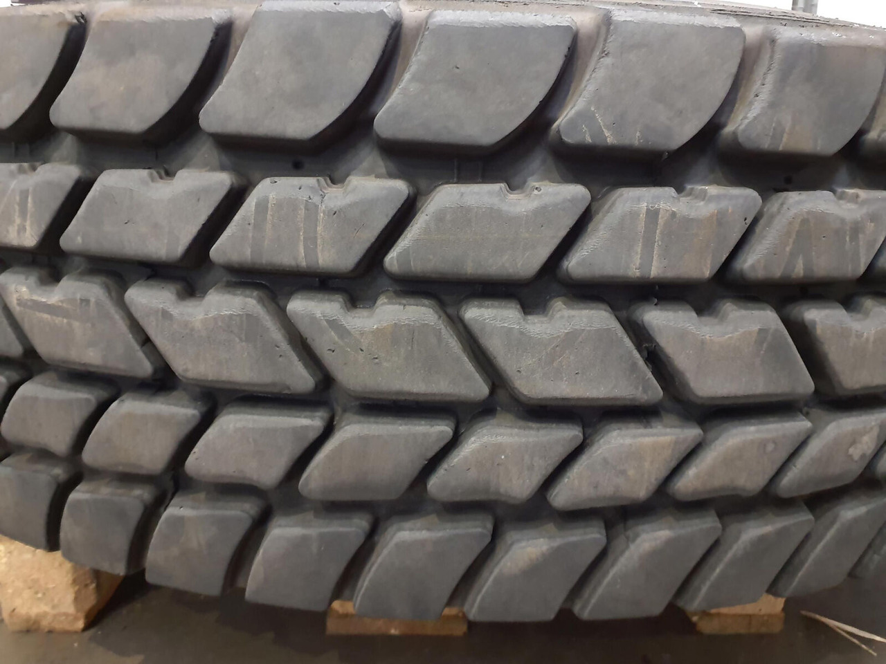 Michelin Wheel 445/95R25 10 12.3 1p - Колесо в категорії Крани: фото 3 Michelin Wheel 445/95R25 10 12.3 1p - Колесо в категорії Крани: фото 3