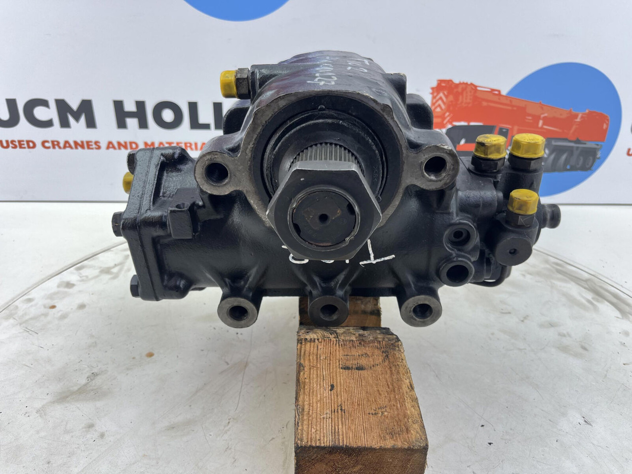 Spierings SK 477 AT4 steering box - Рульовий механізм в категорії Крани: фото 1 Spierings SK 477 AT4 steering box - Рульовий механізм в категорії Крани: фото 1